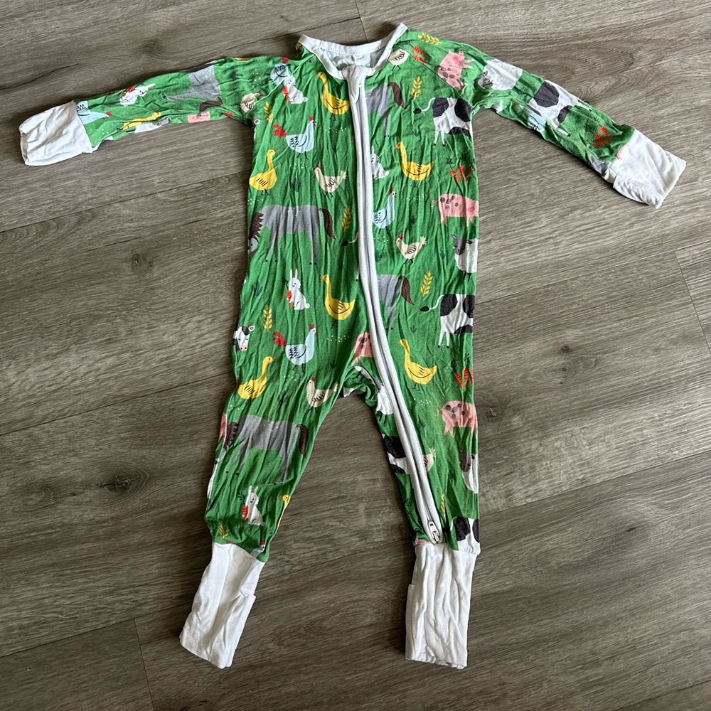 Little sleepies farm print zippie size 3-6 months